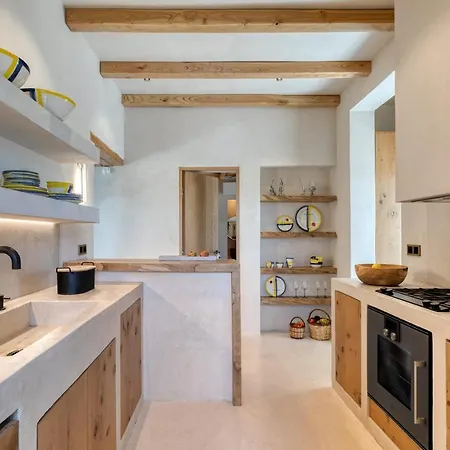 Villa Beachfront 3br Iremia In Naxos *